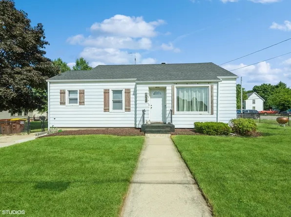1038 Caswell St, Belvidere, IL 61008