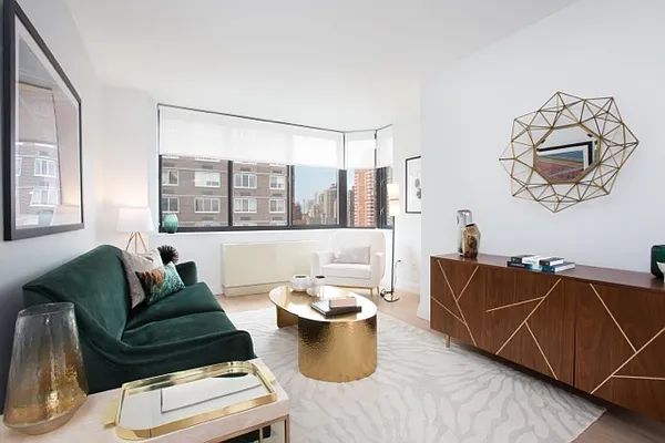 Rented by Greystar | media 1