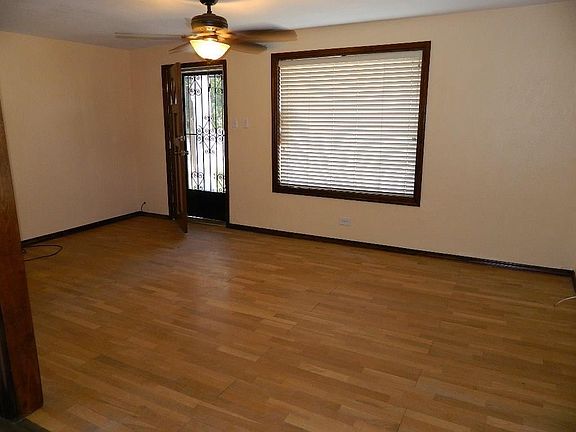 5th image of 198 Vinson Way