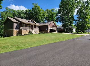 114 Davenport Ln, Shady Spring, WV 25918