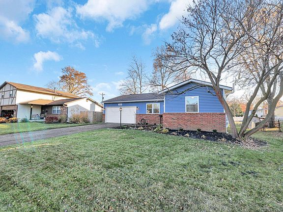 3rd image of 2109 Teakwood Dr