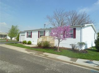 2049 Redbud Ln, Delta, OH 43515