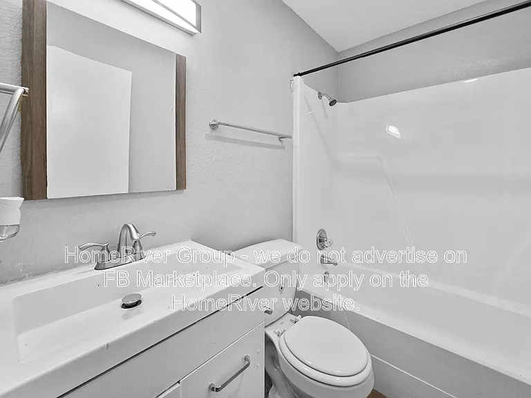 807 W Smith St — Photo 17