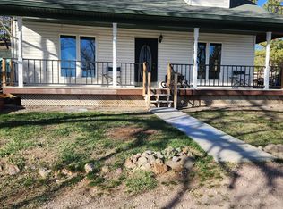 10 Ranch Market Rd, Newcastle, WY 82701