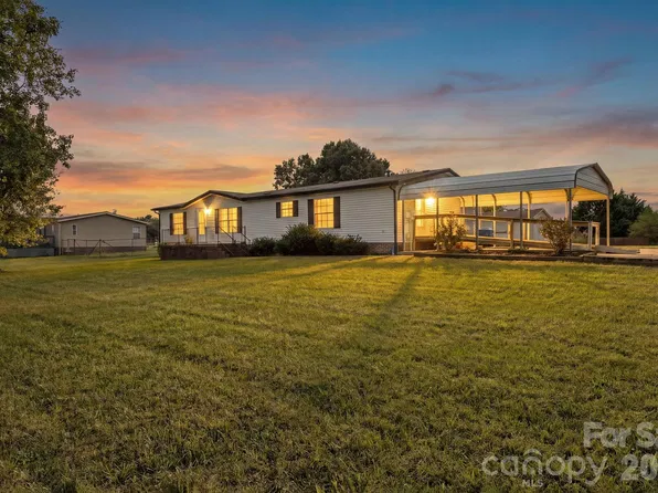 25 Lineside Dr, Stony Point, NC 28678