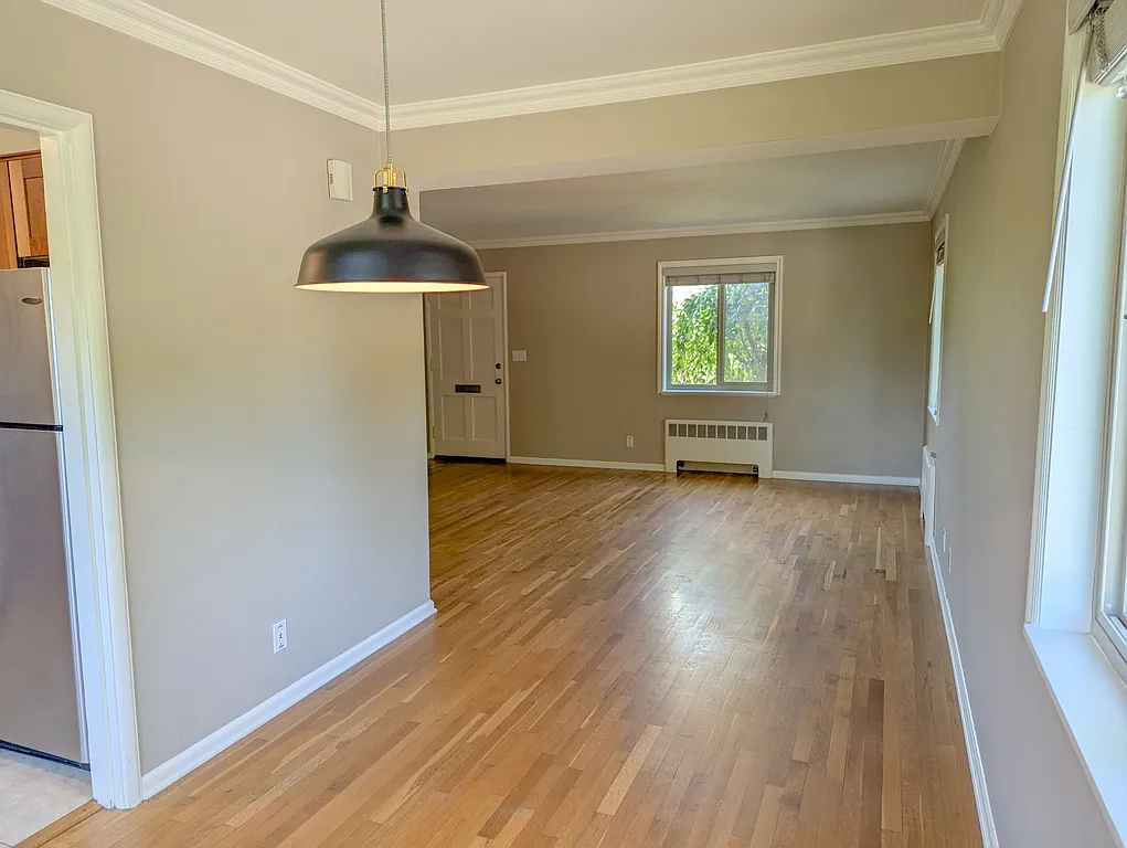 2 bed, 1078 sqft, $2,700 — Photo 3