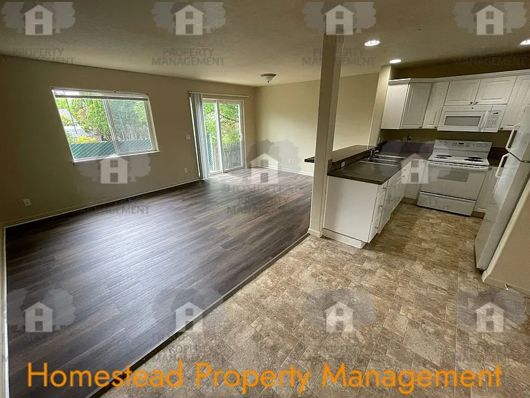 400-468 S Catron St — Photo 4