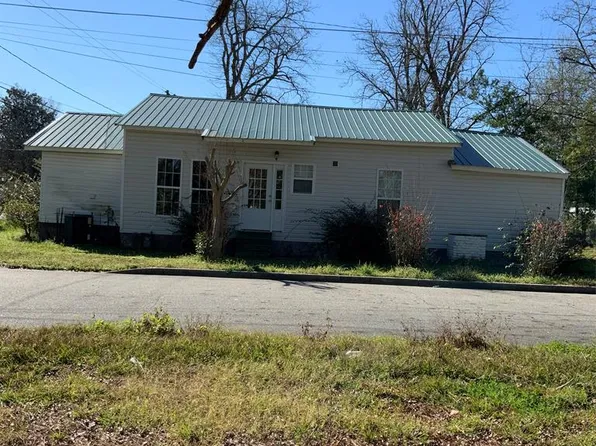 306 Mathis St, Nashville, GA 31639