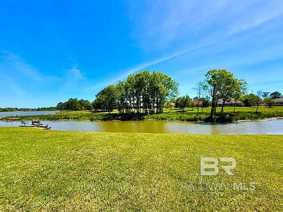3rd image of 9328 Lakeview Dr #32-A