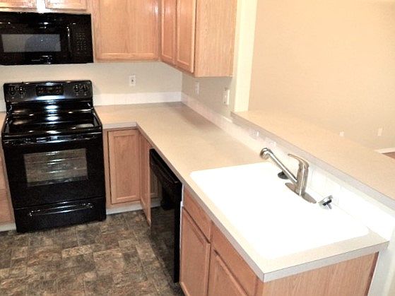 3rd image of 170 N Sagehen St