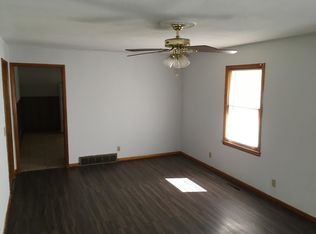 2042 W 8th Ave, Emporia, KS 66801