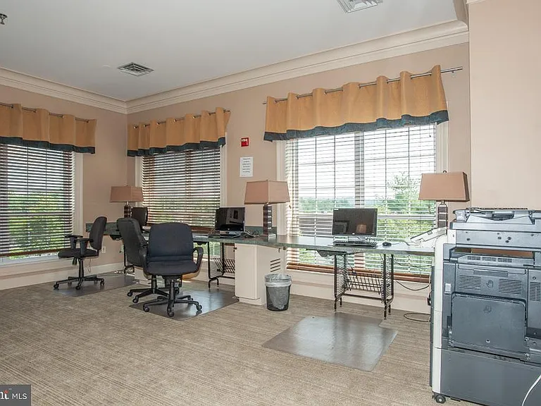 4850 Eisenhower Ave #205 — Photo 39