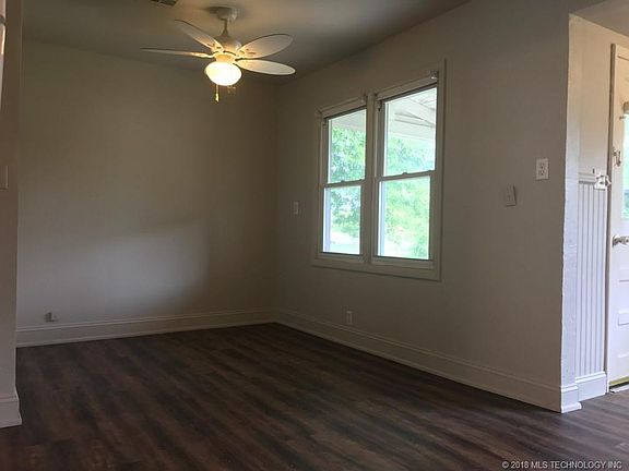 3rd image of 339 W Fillmore Ave