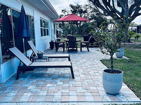 5th image of 1314 Bottlebrush Dr