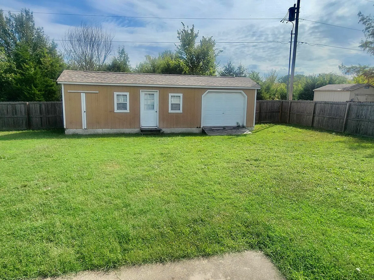 3 bed, 2.0 bath, 1395 sqft, $1,700 — Photo 4