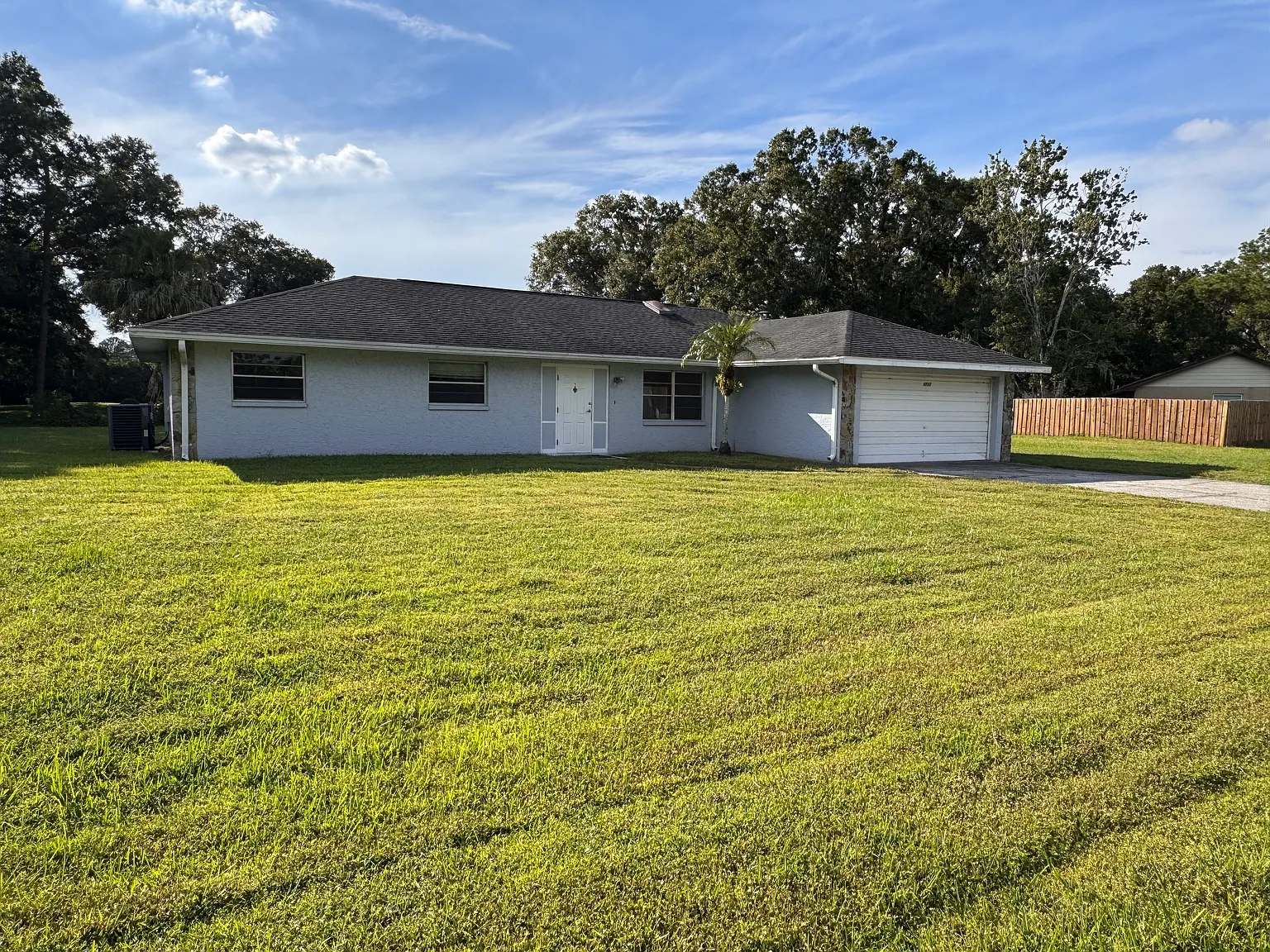 3 bed, 1721 sqft, $2,300 — Photo 2