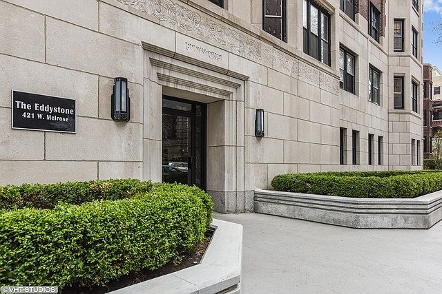 1st image of 421 W Melrose St #15D