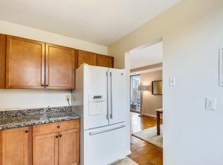 4977 Battery Ln, Bethesda, MD 20814