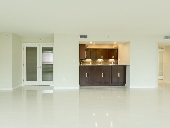 2nd image of 11 Sunset Dr APT 504