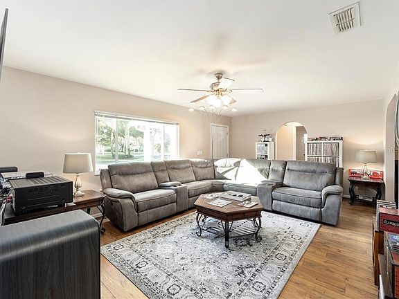 5th image of 10817 SE 176th St