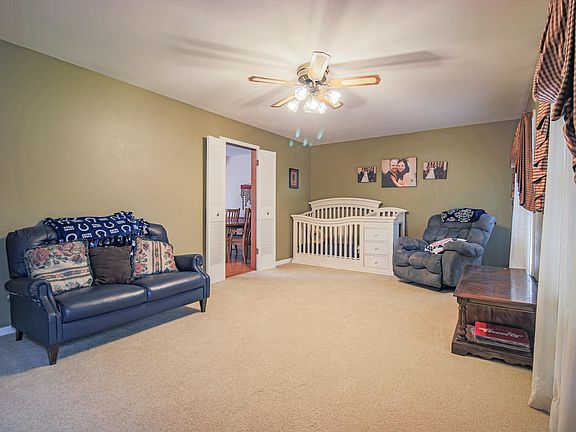 3rd image of 7501 Lincoln Ave