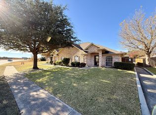 1310 Winscott Rd, Benbrook, TX 76126
