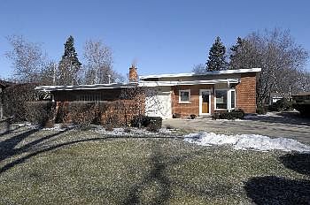 1st image of 304 N Drury Ln