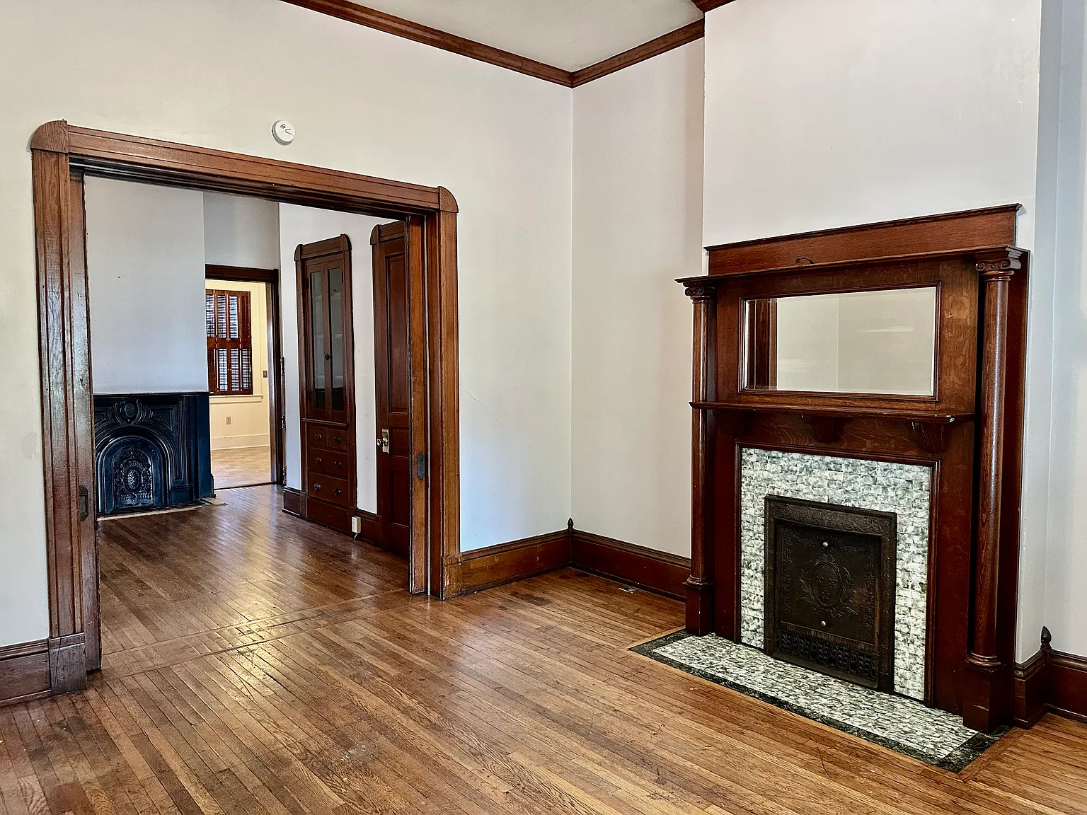 3 bed, 1200 sqft, $850 — Photo 2