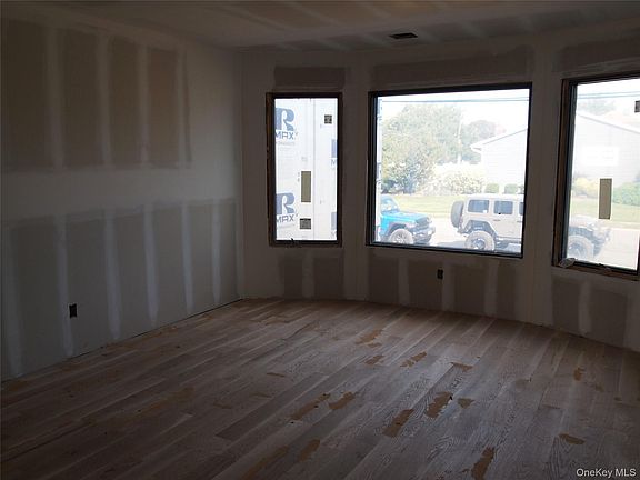 5th image of 2 Skylark Road