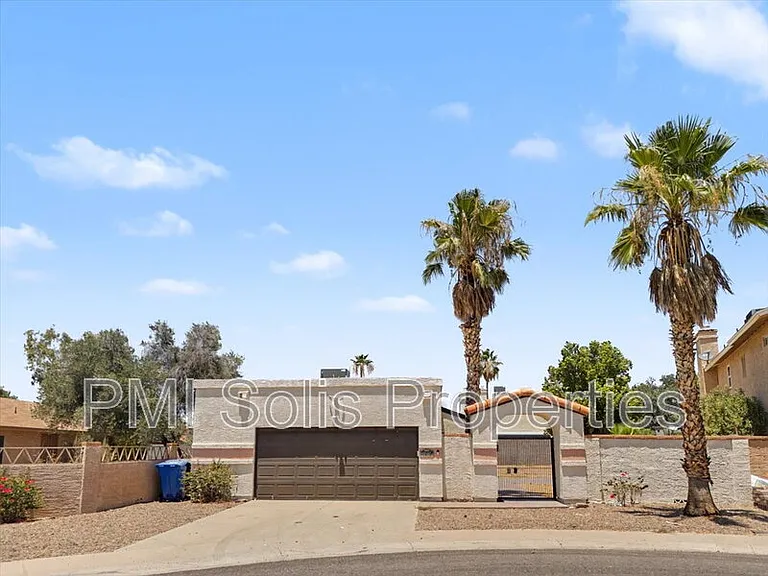 1510 E Taro Ln — Photo 1