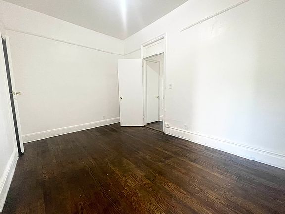 5th image of 4815 4th Ave #C1