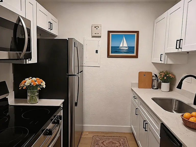 Belcourt Apartments — Photo 22