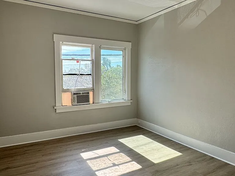 620-626 Walnut Ave. — Photo 12