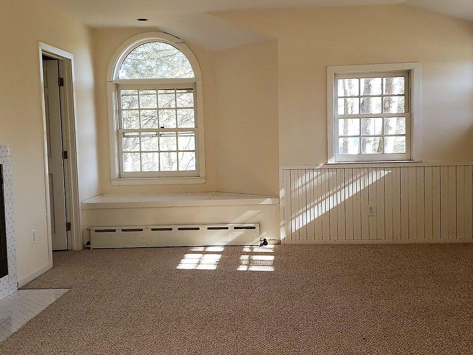 1st image of 18 Lovell St