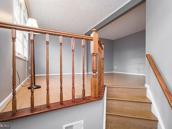 4th image of 14149 Red River Dr