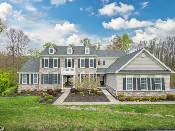 49 Sovereign Dr, Mount Olive Twp., NJ 07836