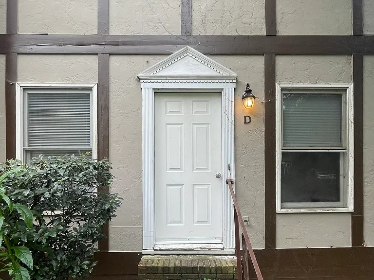 129D Arcadia Ln #D — Photo 1