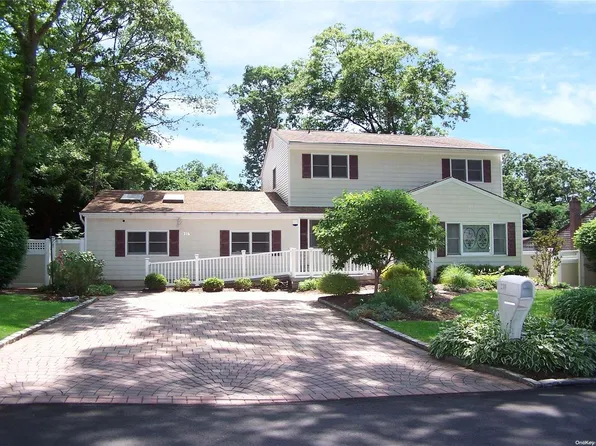 216 Collington Drive, Ronkonkoma, NY 11779