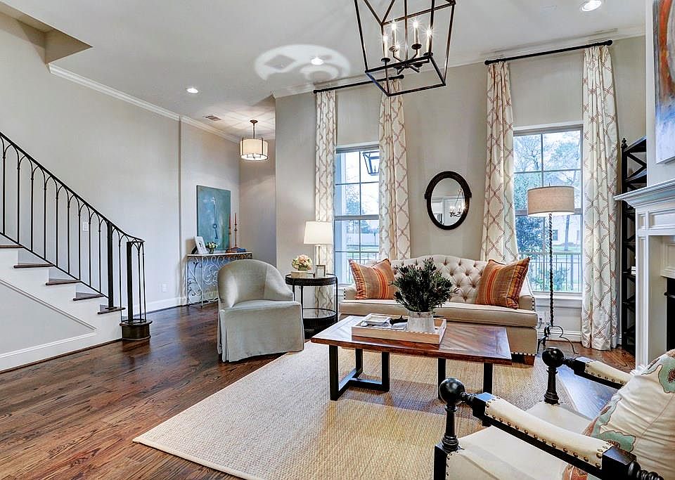 1st image of 255 Green Blvd