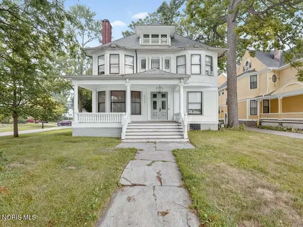 2274 Robinwood Ave, Toledo, OH 43620