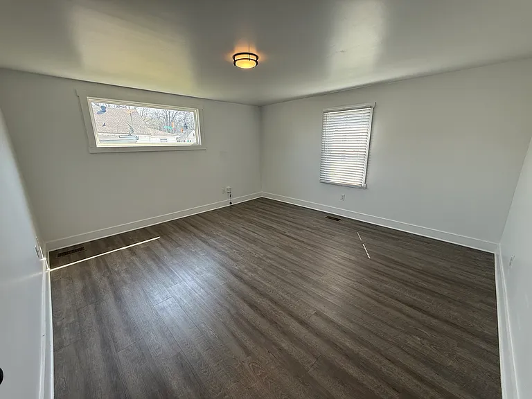 1117 Crossland Ave — Photo 12