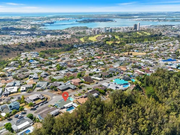 98-1343 Kaonohi St, Aiea, HI 96701