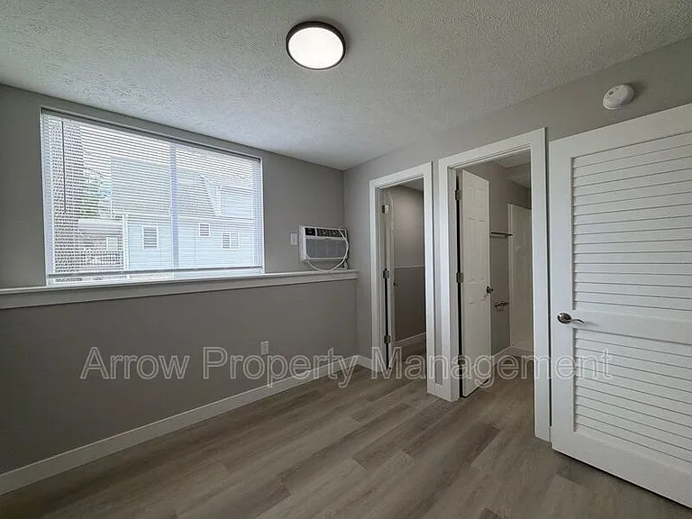 867 N 26th St #101 — Photo 5