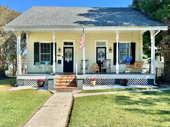 922 4th St, Morgan City, LA 70380