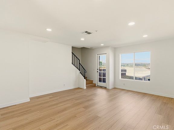 4th image of 8615 Beverly Blvd Unit 6
