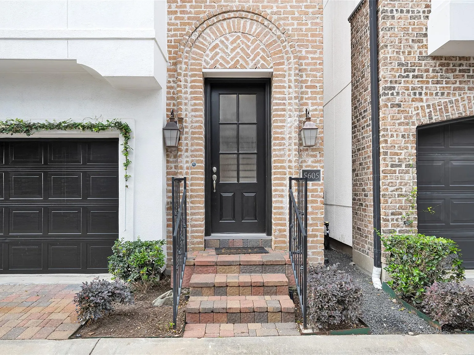 3 bed, 3.5 bath, 2976 sqft, $4,000 — Photo 3