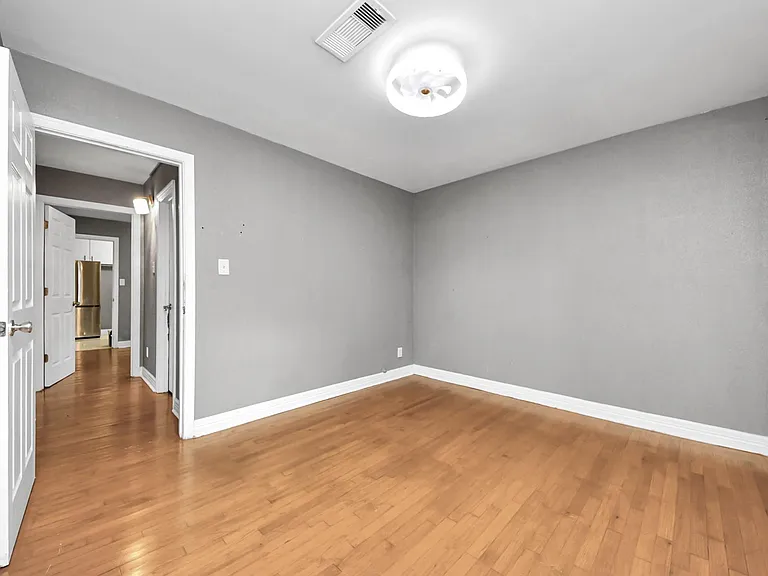 8527 Dillon St — Photo 16
