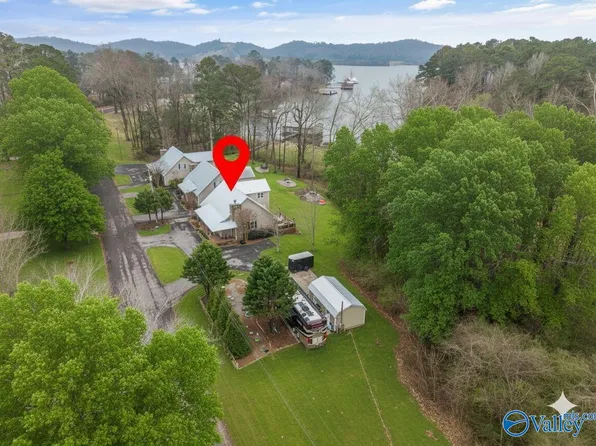 100 Baptist Camp Rd, Guntersville, AL 35976