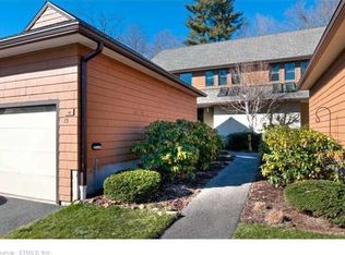 15 Chambord Park, Bloomfield, CT 06002