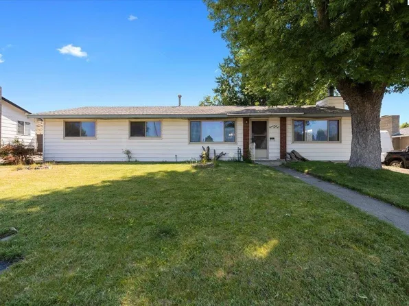 1935 N 19th Dr, Pasco, WA 99301